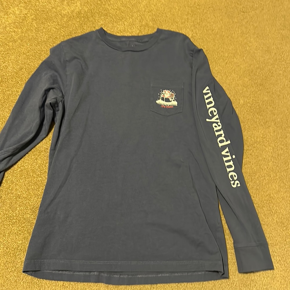 EUC worn once Vineyard Vines merry Christmas Long sleeved tshirt